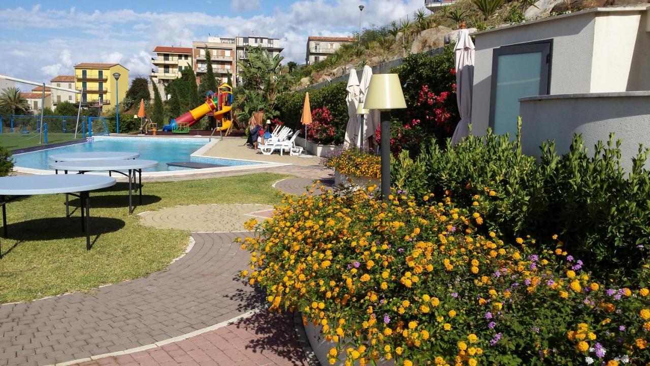 Tus'Hotel Castel di Tusa Zewnętrze zdjęcie