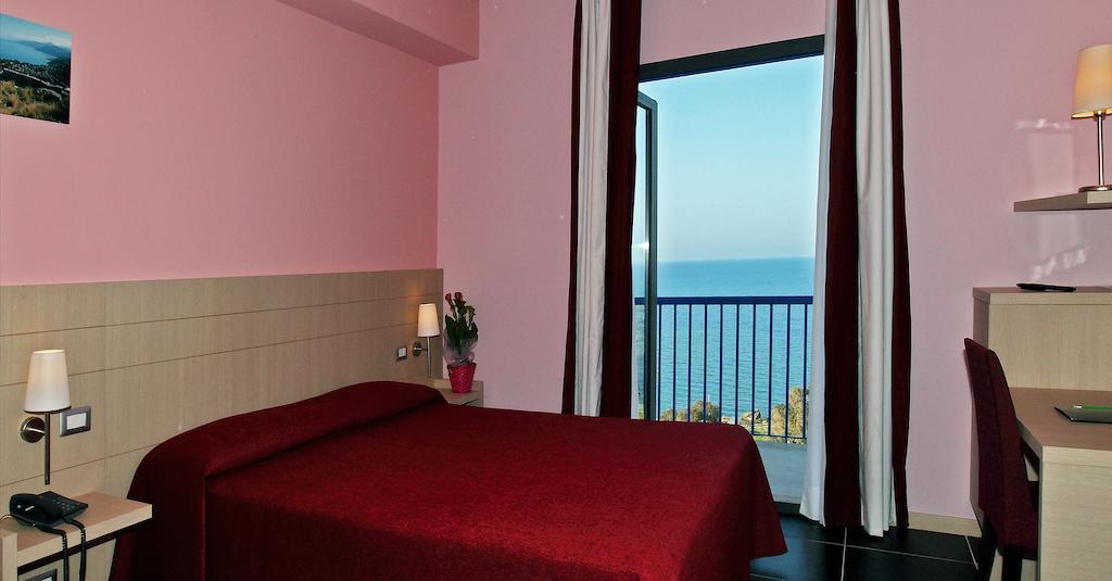 Tus'Hotel Castel di Tusa Pokój zdjęcie