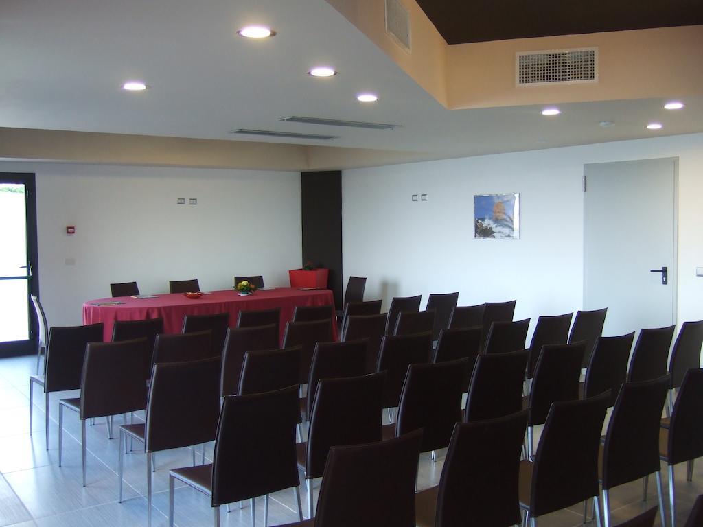 Tus'Hotel Castel di Tusa Zewnętrze zdjęcie